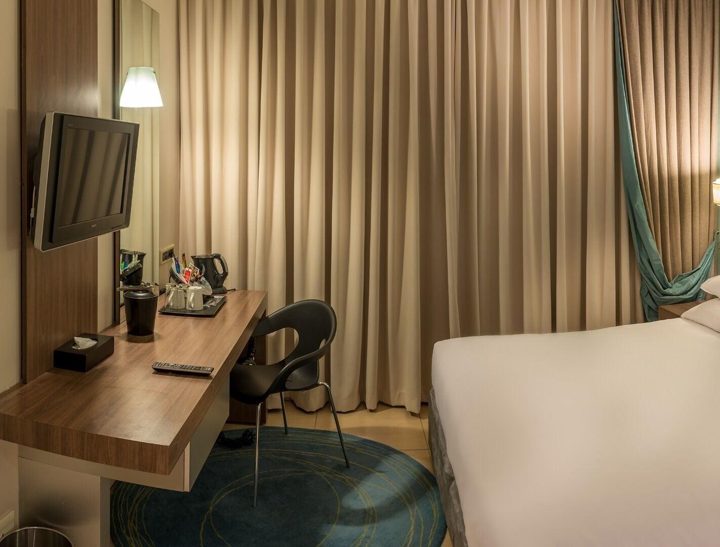 Peermont Metcourt Suites At Emperors Palace Кемптън Парк Екстериор снимка
