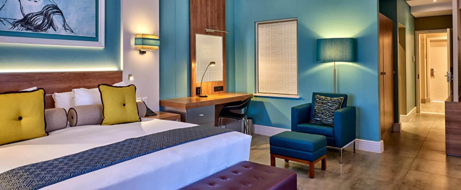 Peermont Metcourt Suites At Emperors Palace Кемптън Парк Екстериор снимка