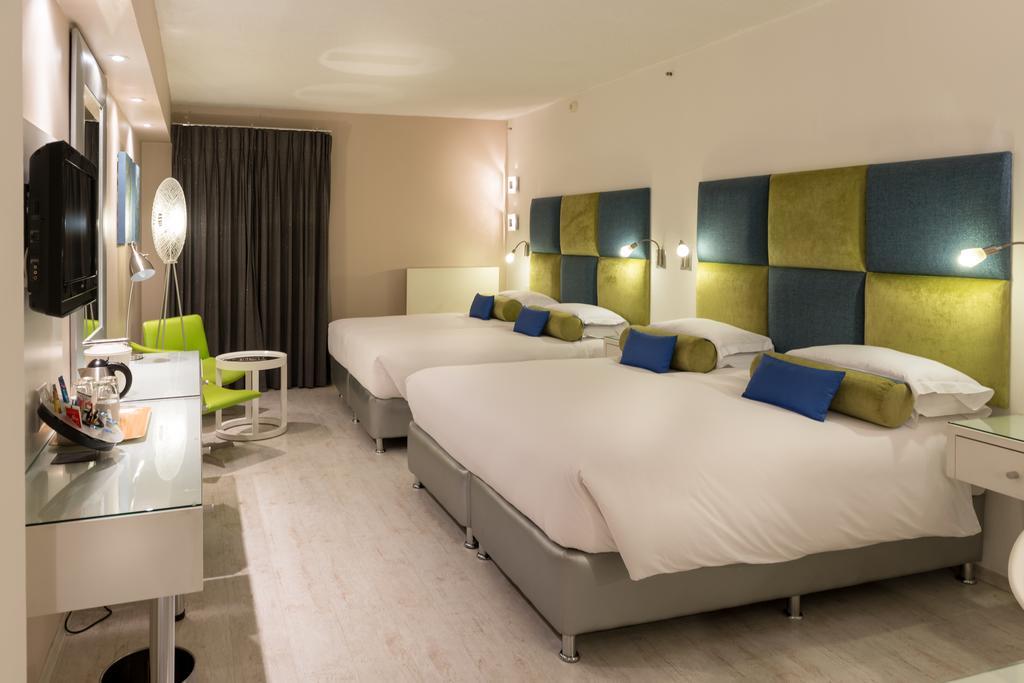 Peermont Metcourt Suites At Emperors Palace Кемптън Парк Екстериор снимка