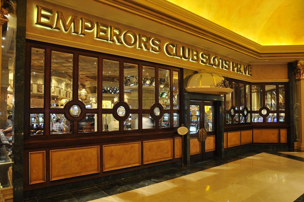 Peermont Metcourt Suites At Emperors Palace Кемптън Парк Екстериор снимка